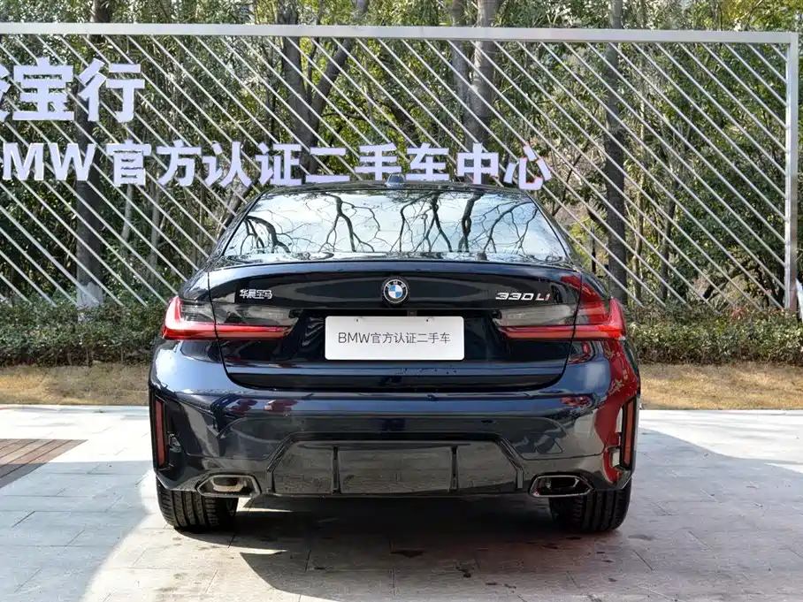 BMW 3 Series 2025 330Li Premium M Sport Night Edition фото 3