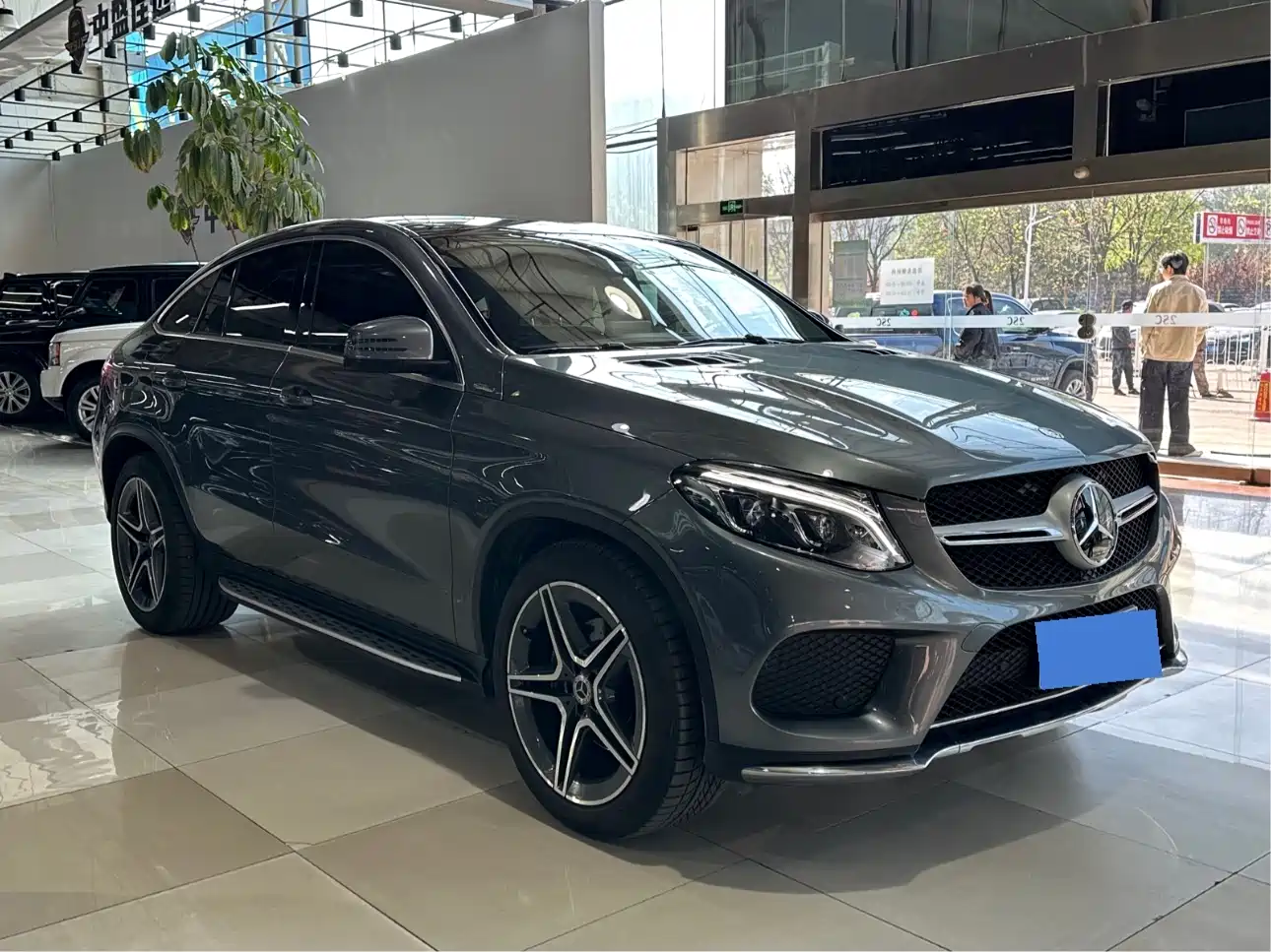 Mercedes-Benz GLE Coupe 2018 GLE 320 4MATIC Coupe SUV фото 3