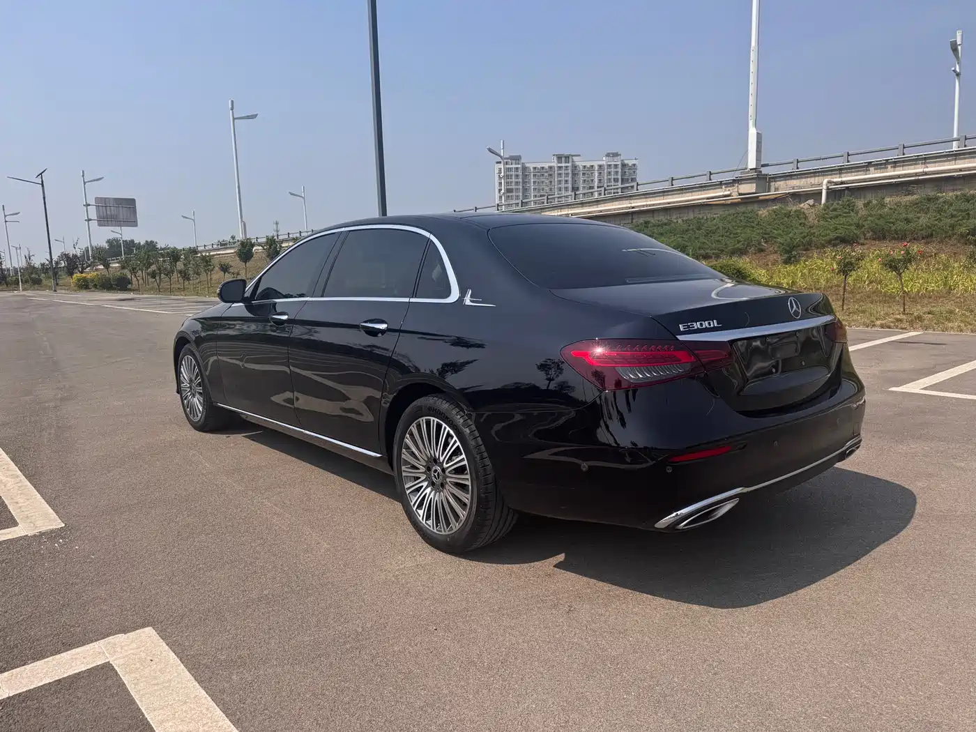 Mercedes-Benz E-Class 2021 E 300 L Fashion фото 6