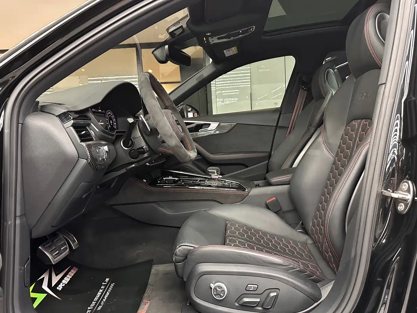 Audi RS 4 2023 Model RS4 Avant Obsidian Edition фото 6