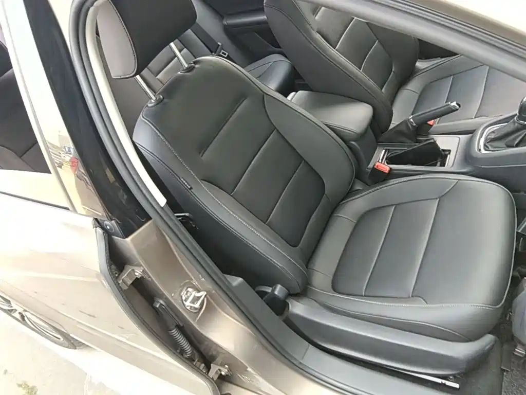 Volkswagen Sagitar 2017 230TSI Automatic Comfort фото 25
