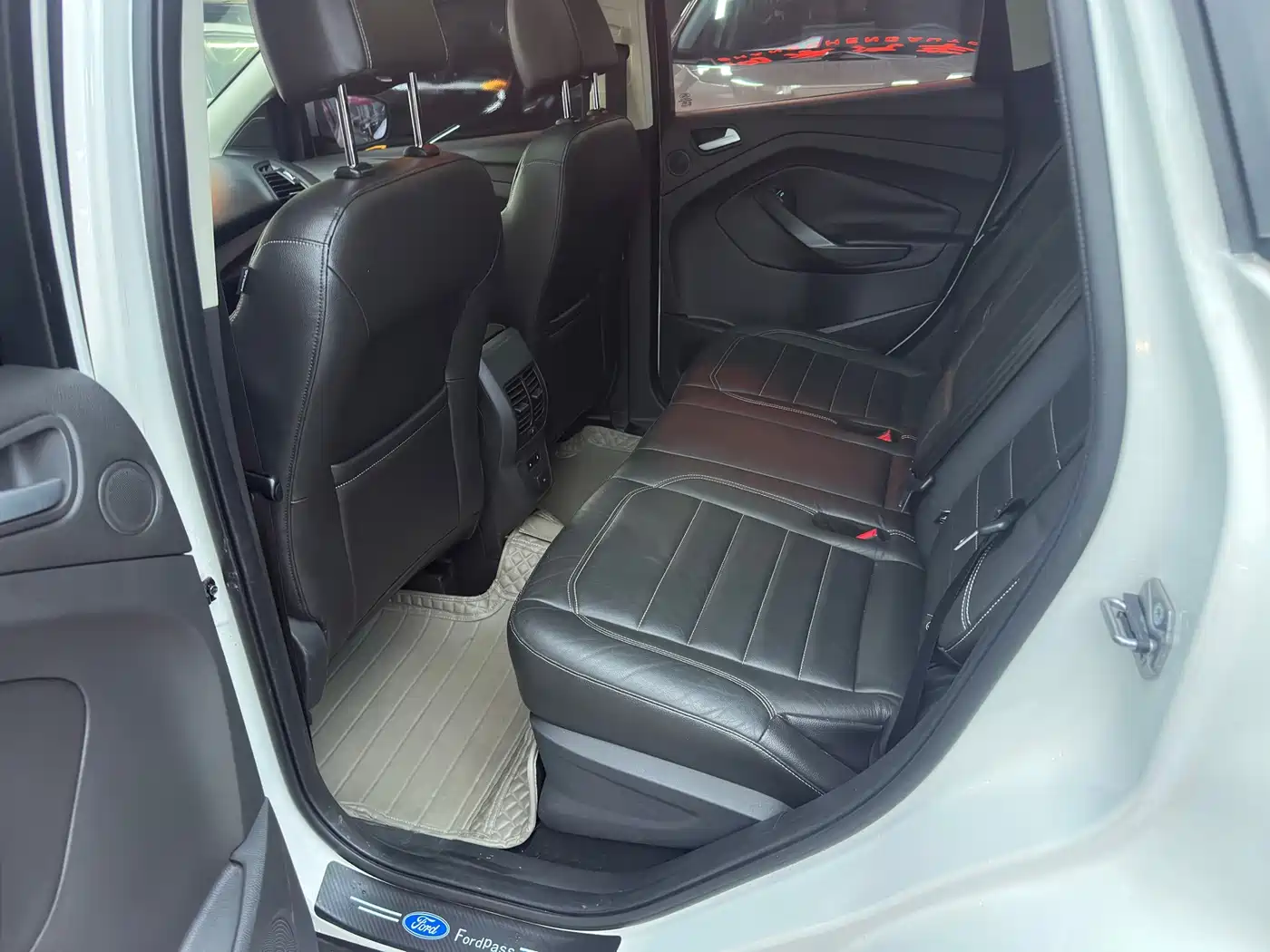 Ford Kuga 2018 2017 EcoBoost 245 AWD Platinum