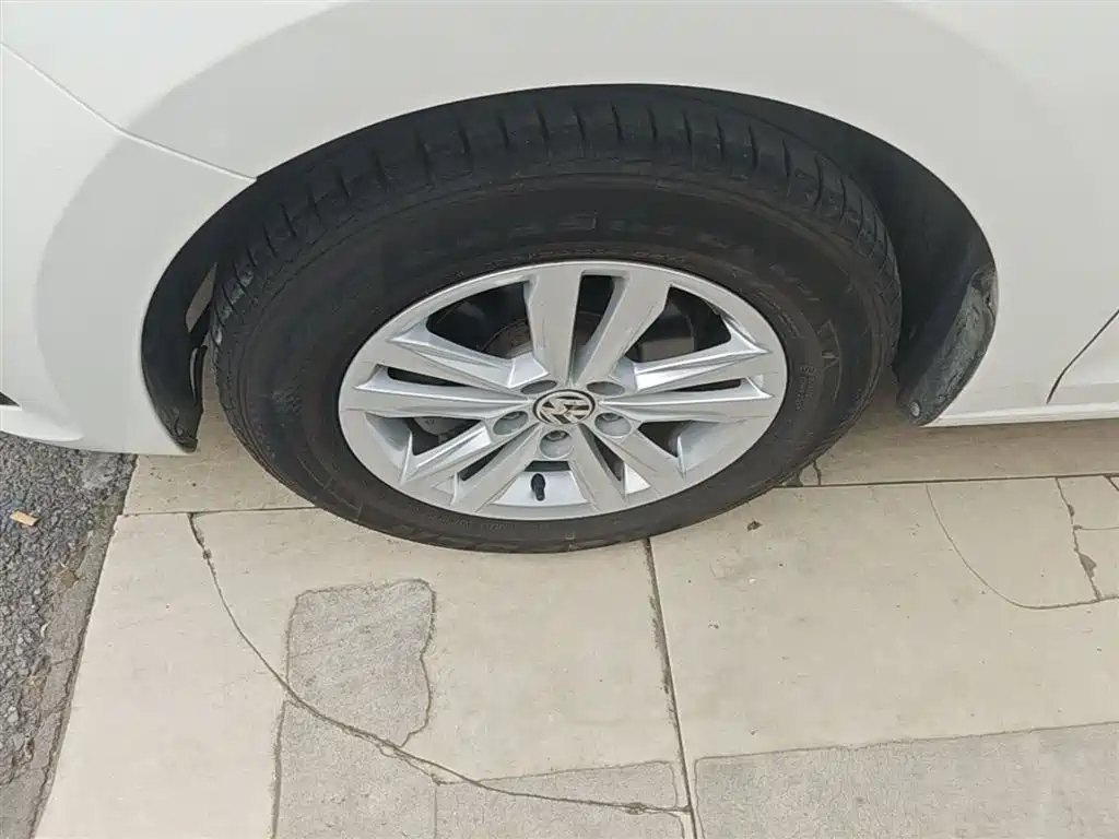 Volkswagen Santana 2016 1.4L Manual Trend Edition фото 23