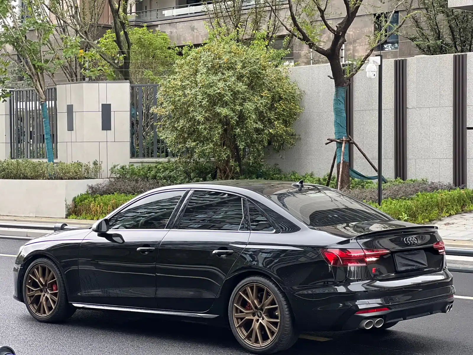 Photo 8 - Audi S4