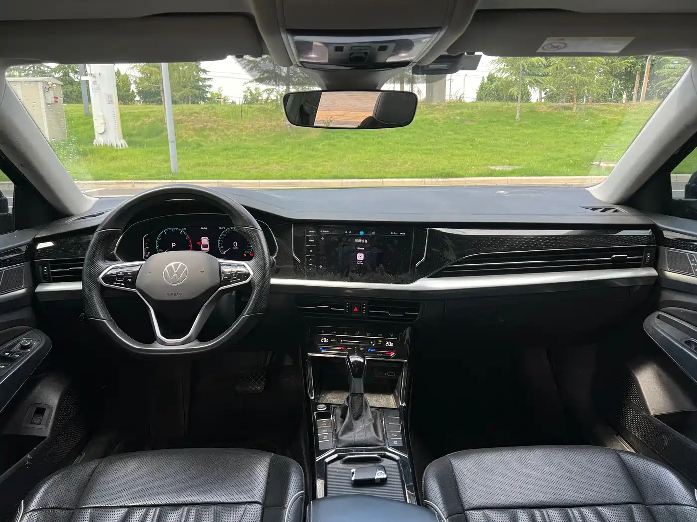 Volkswagen Passat 2023 380TSI Luxury Edition фото 6
