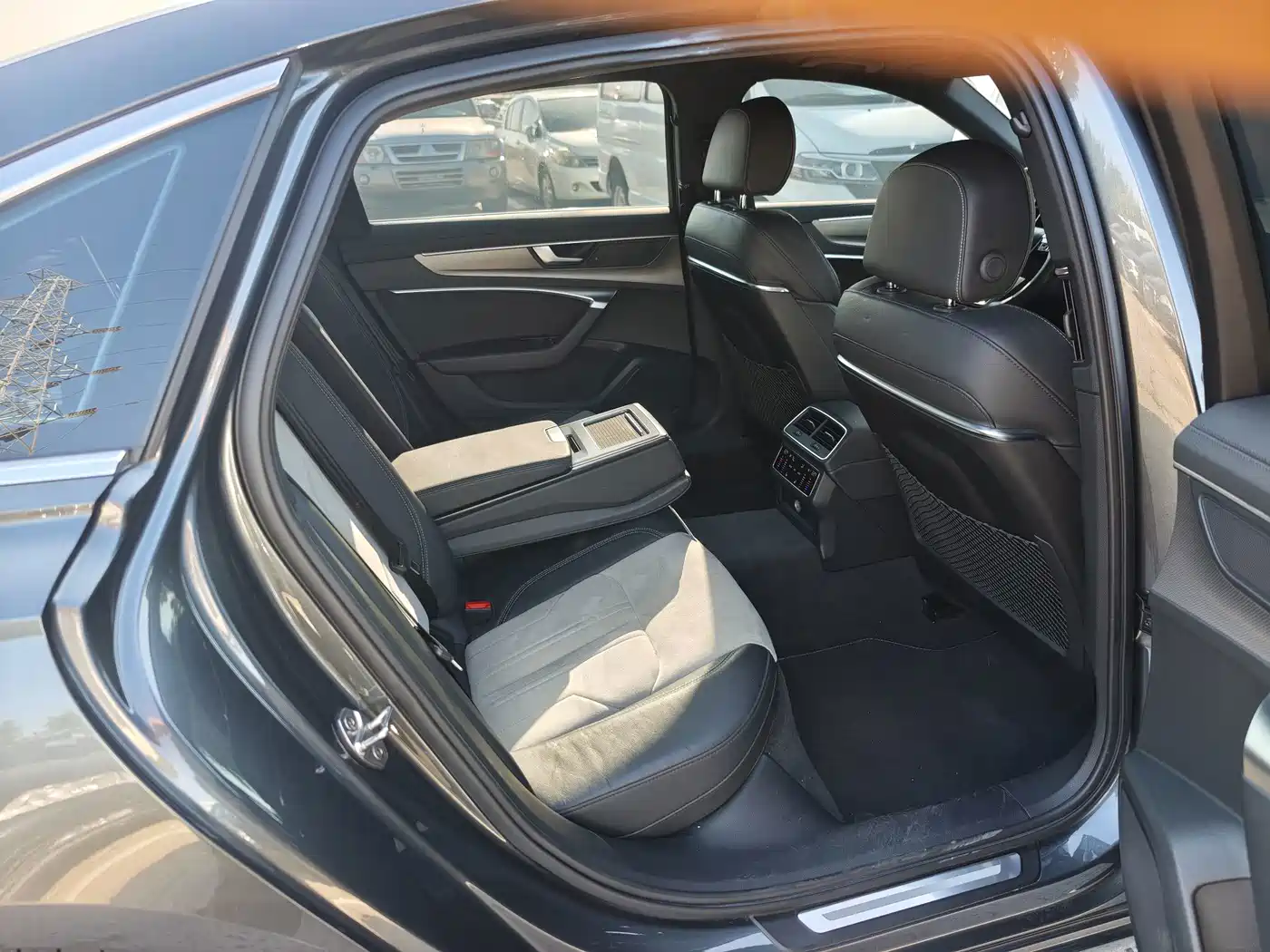 Фото 11 - Audi A6L
