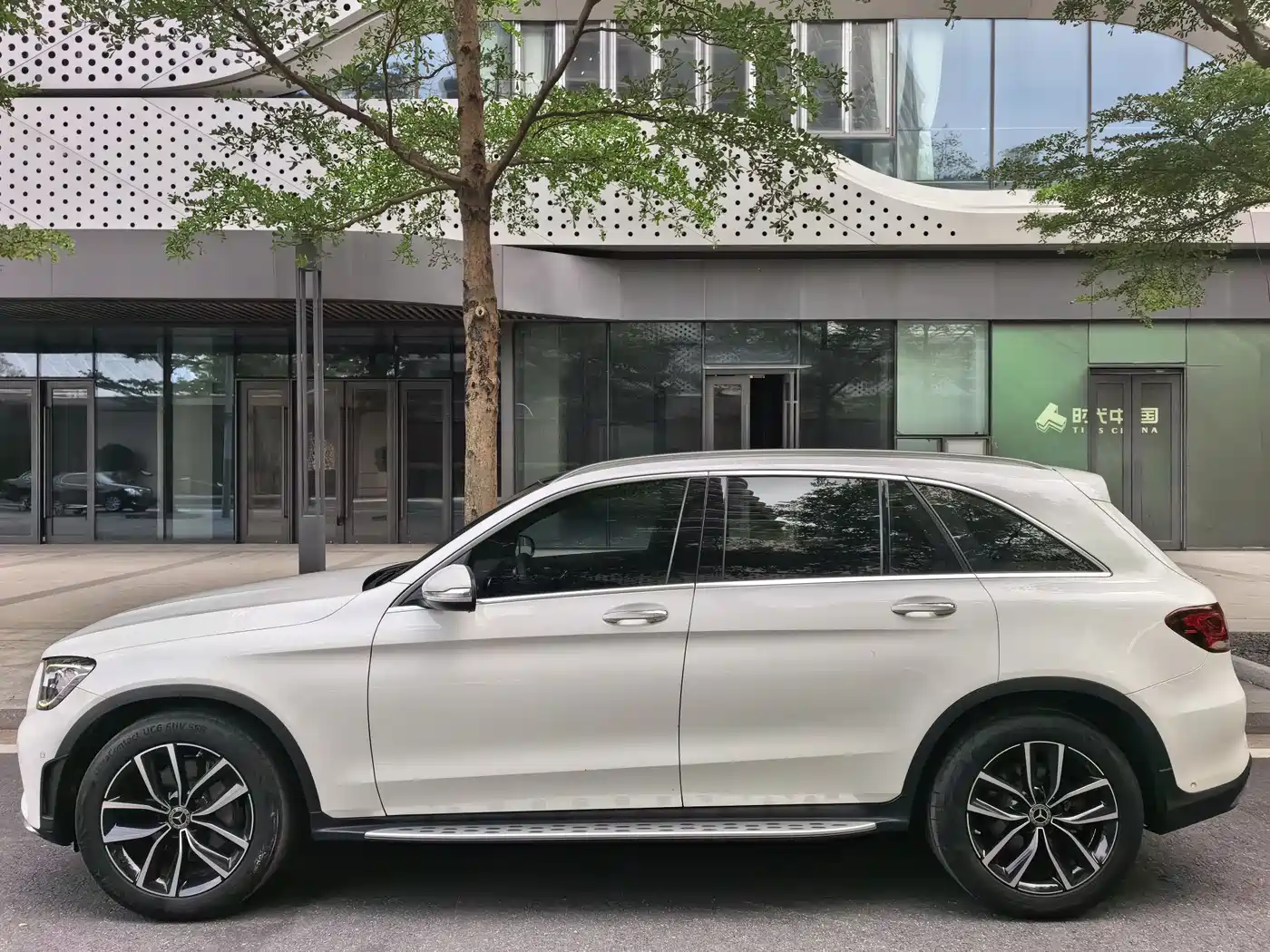 Mercedes-Benz GLC 2020 GLC 300 L 4MATIC Dynamic фото 5