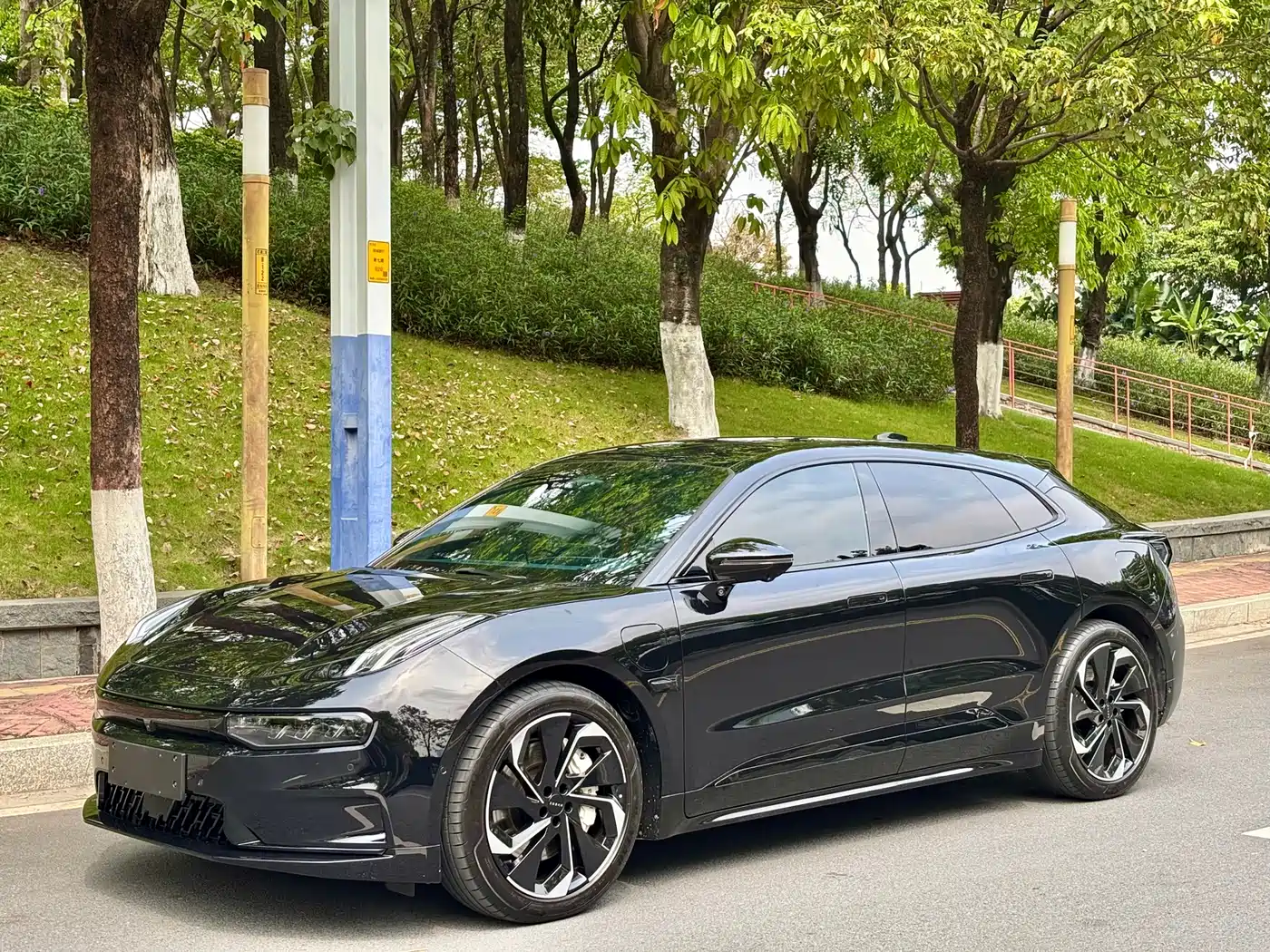 ZEEKR EXTREME KRYPTON 001