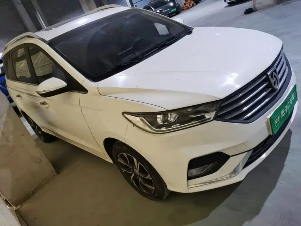 Baojun 360 2019 2018 1.5L Manual Luxury Model China V