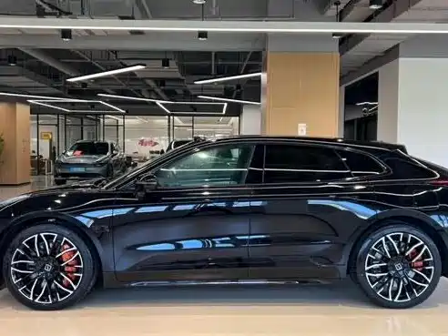 2025 ZEEKR 001