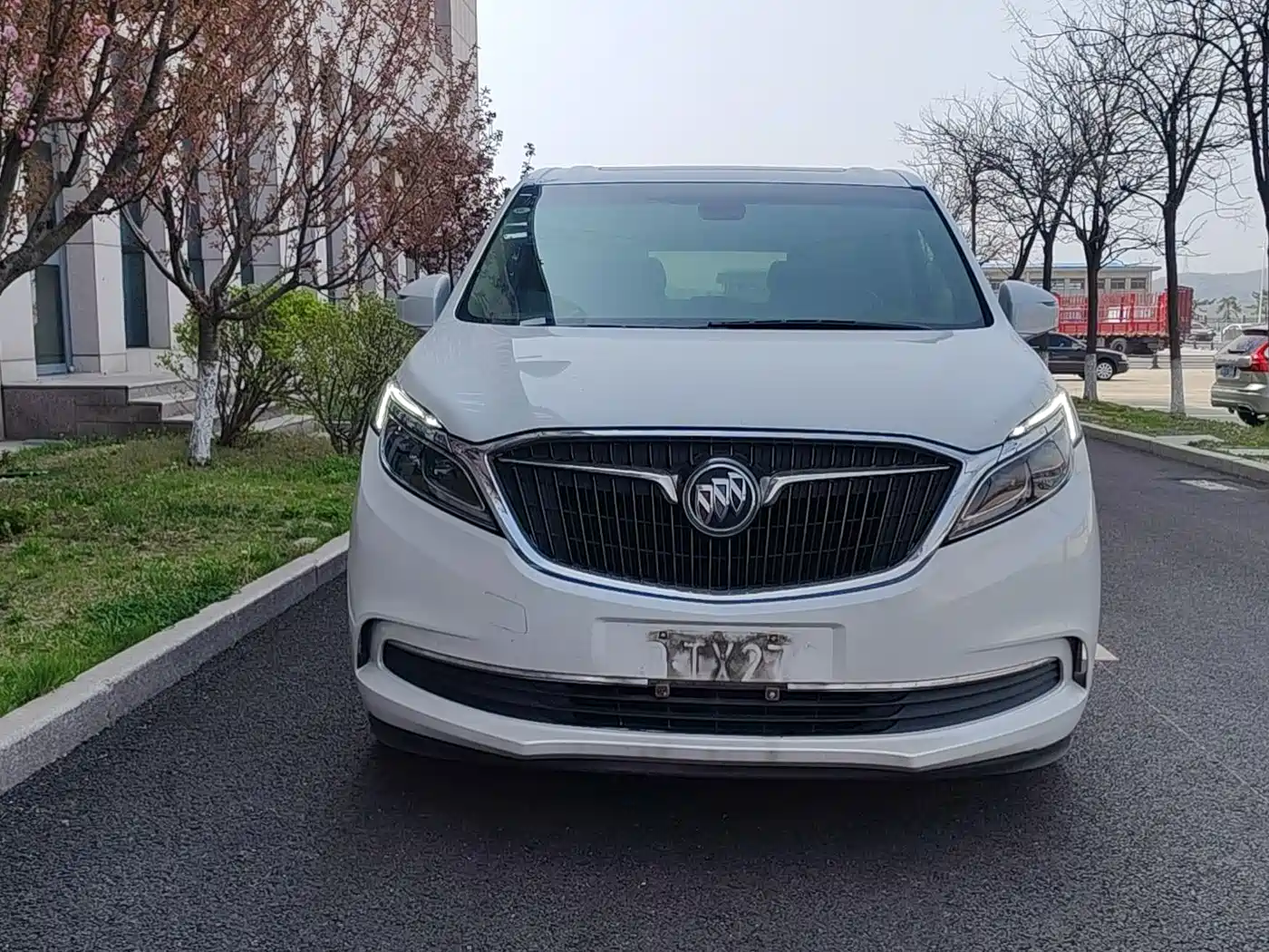 Buick GL8 2017 ES 28T Luxury China V фото 2