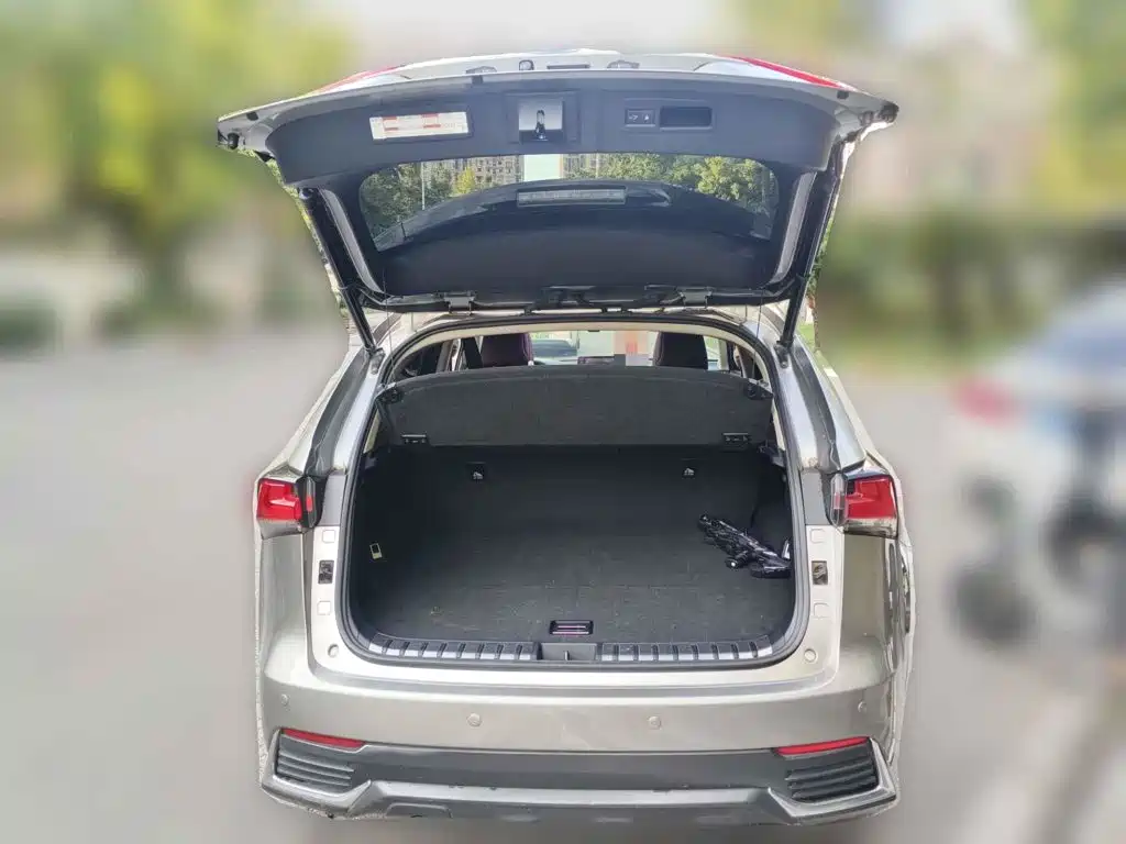 Photo 5 - Lexus NX