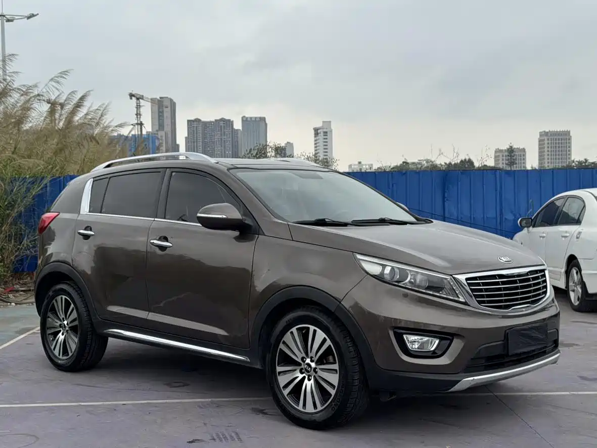Kia Sportage 2016 2.0L Automatic 2WD GLS фото 5