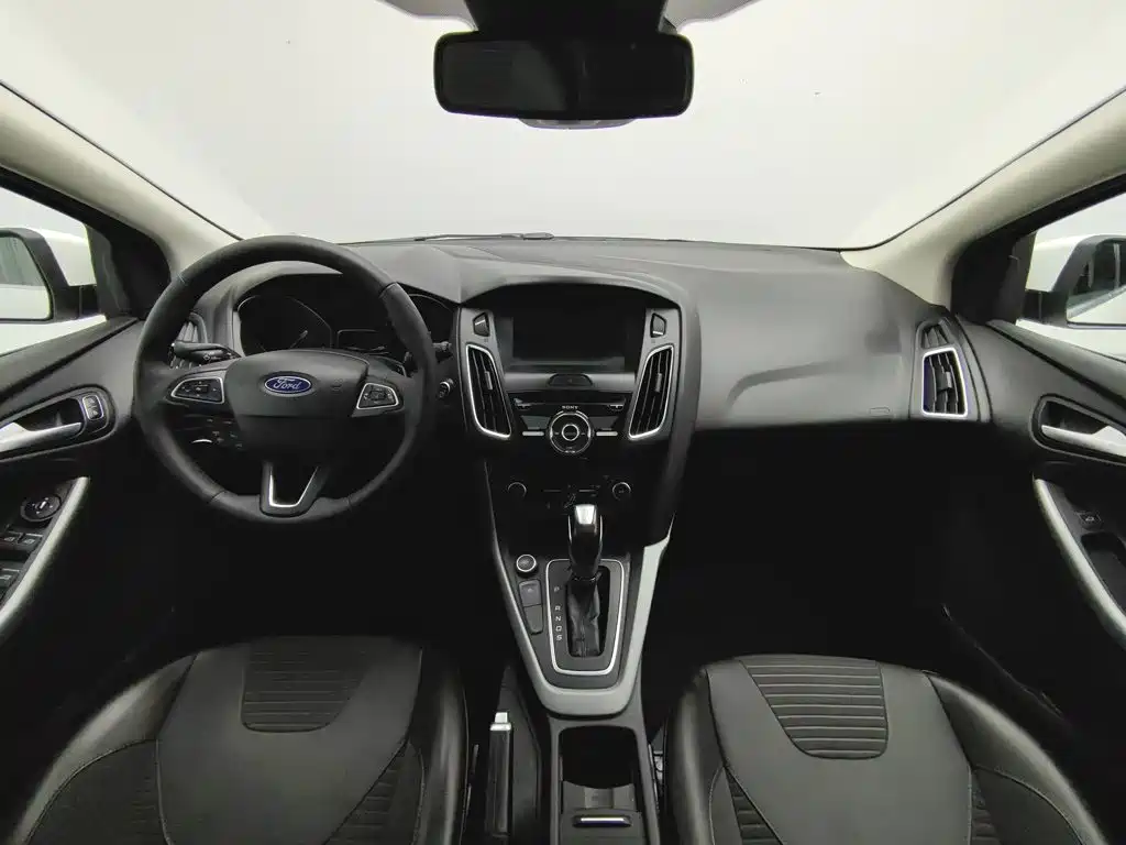 Photo 5 - Ford Focus