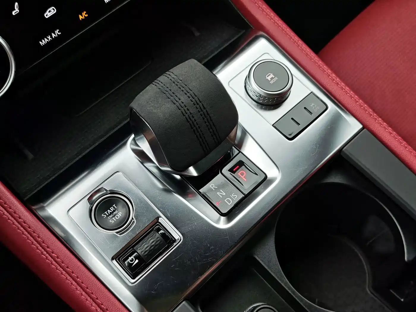 Jaguar F-PACE 2024 2024 P250 R-Dynamic SE