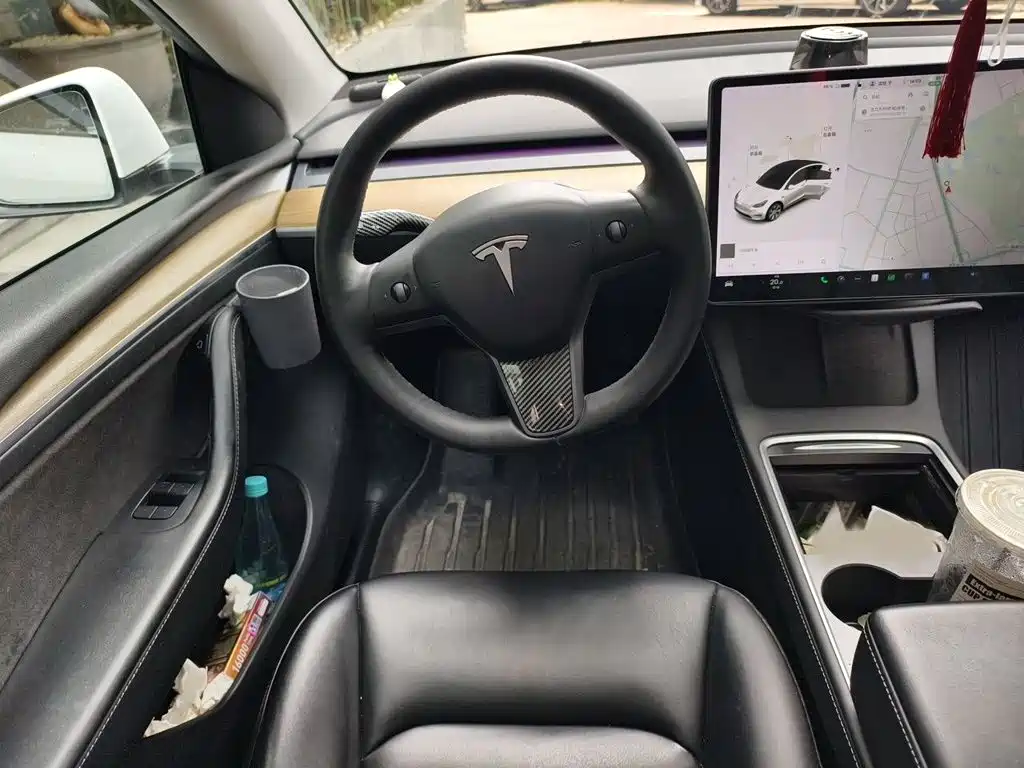 Фото 3 - Tesla Model Y