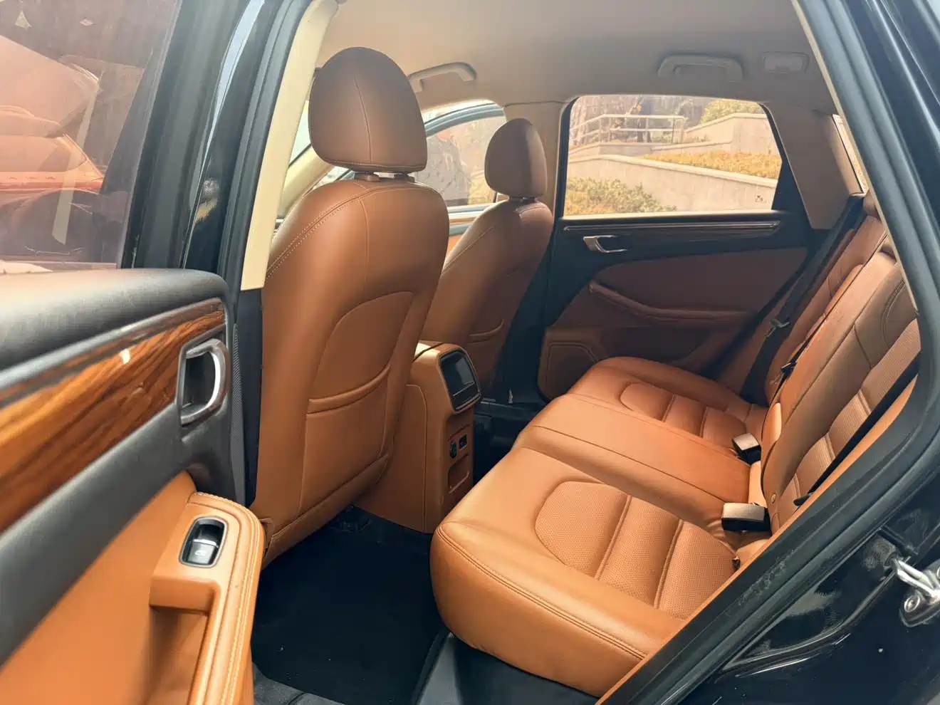 Zotye SR9 2017 2017 2.0T Auto Ultimate Heart Edition