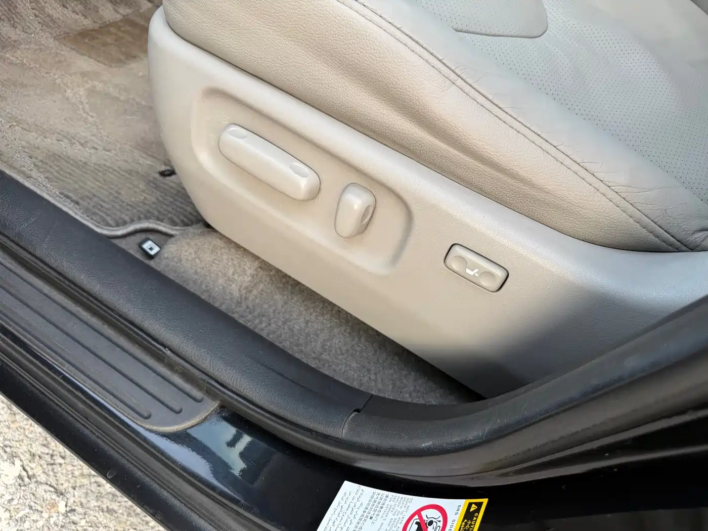 Toyota RAV4 Rongfang 2010 2.4L Automatic Luxury Upgrade Edition фото 11