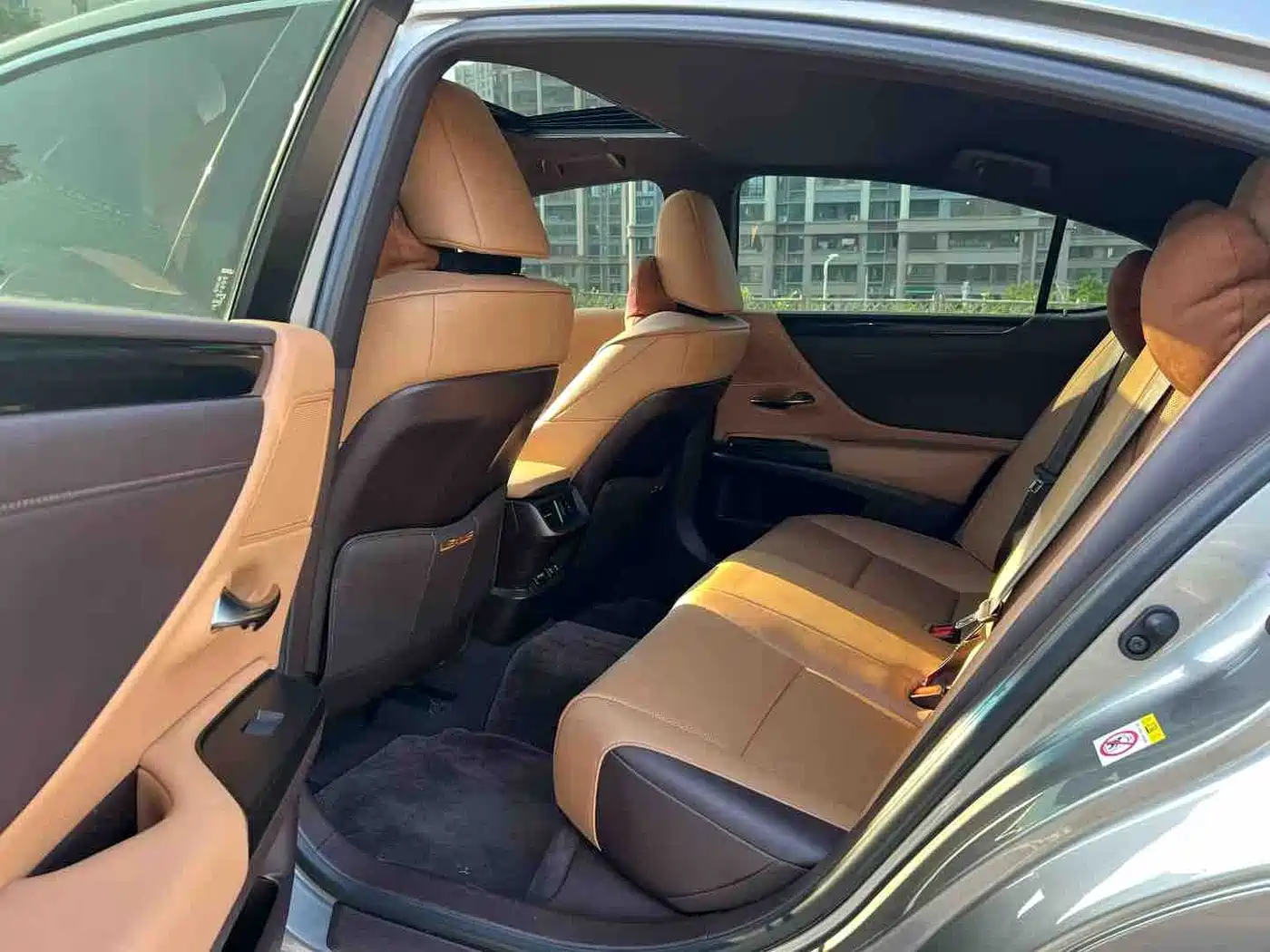 Lexus ES 2018 260 Excellence Edition China V фото 8