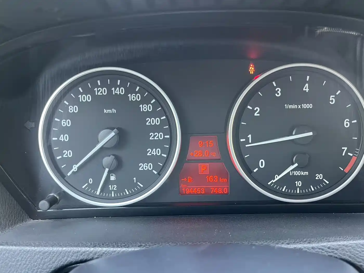 BMW X5 (Import) 2009 xDrive30i Leading фото 10