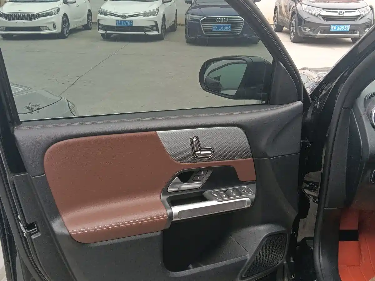 Mercedes-Benz GLB 2023 Facelift GLB 200 Dynamic фото 4
