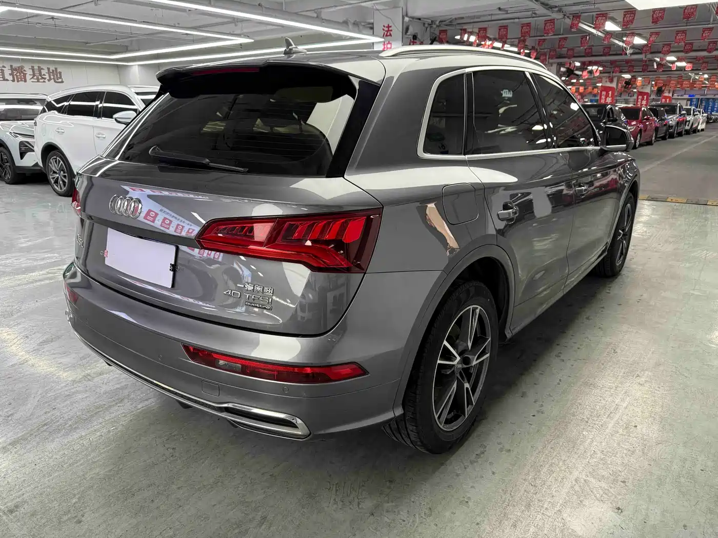 Audi Q5L 2020 Facelift 40 TFSI Honor Fashion фото 8