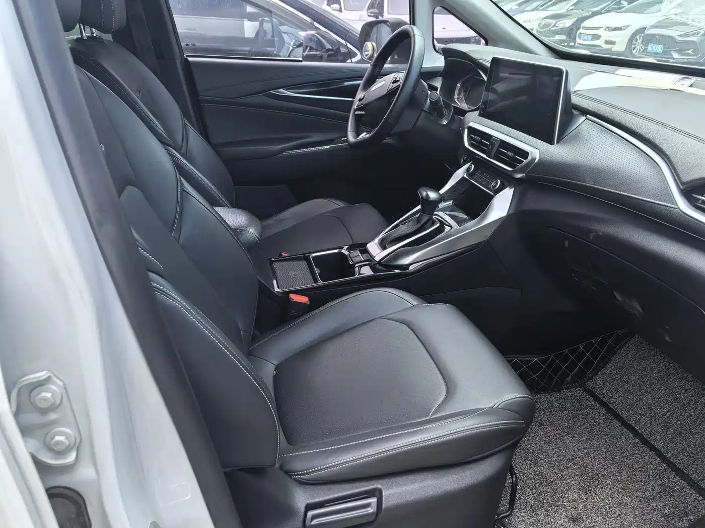 SAIC Maxus Maxus G50 2019 2019 1.5T Automatic Luxury Edition China V