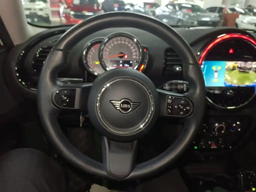 MINI CLUBMAN
