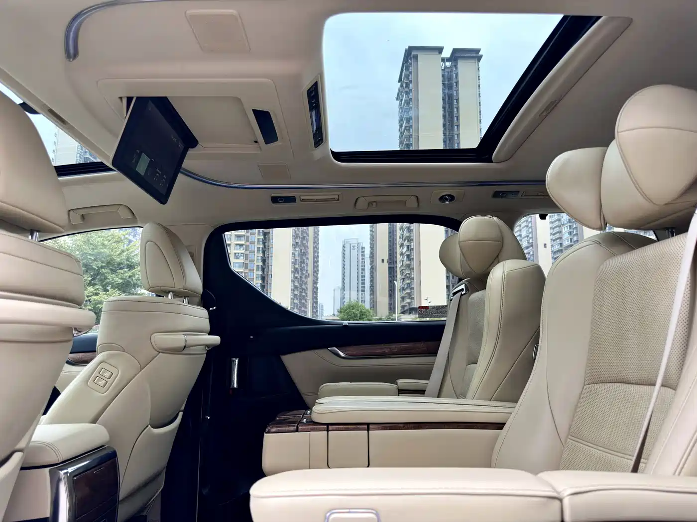 Toyota Alphard 2015 3.5L Premium Edition фото 14