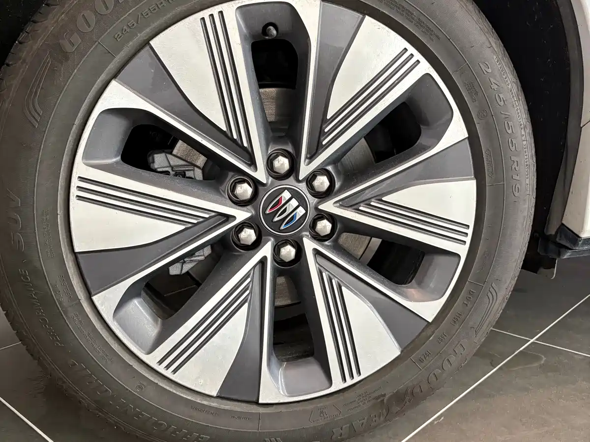 Buick E5 2025 2025 Model 620KM Premium Edition