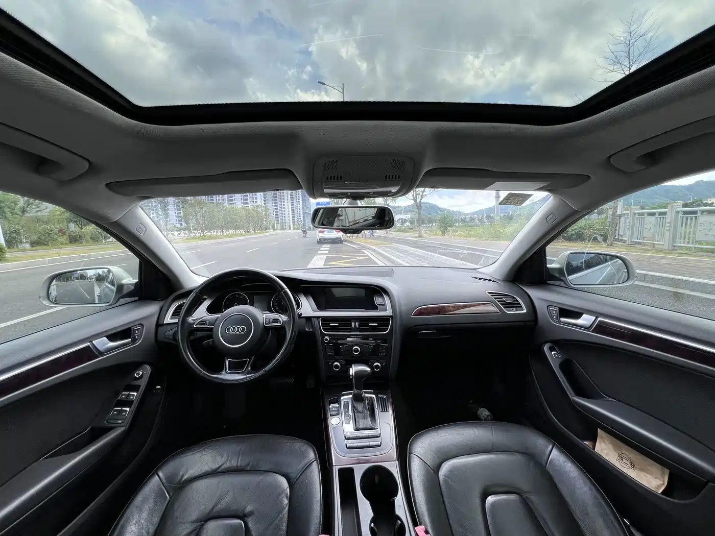 Фото 5 - Audi A4L