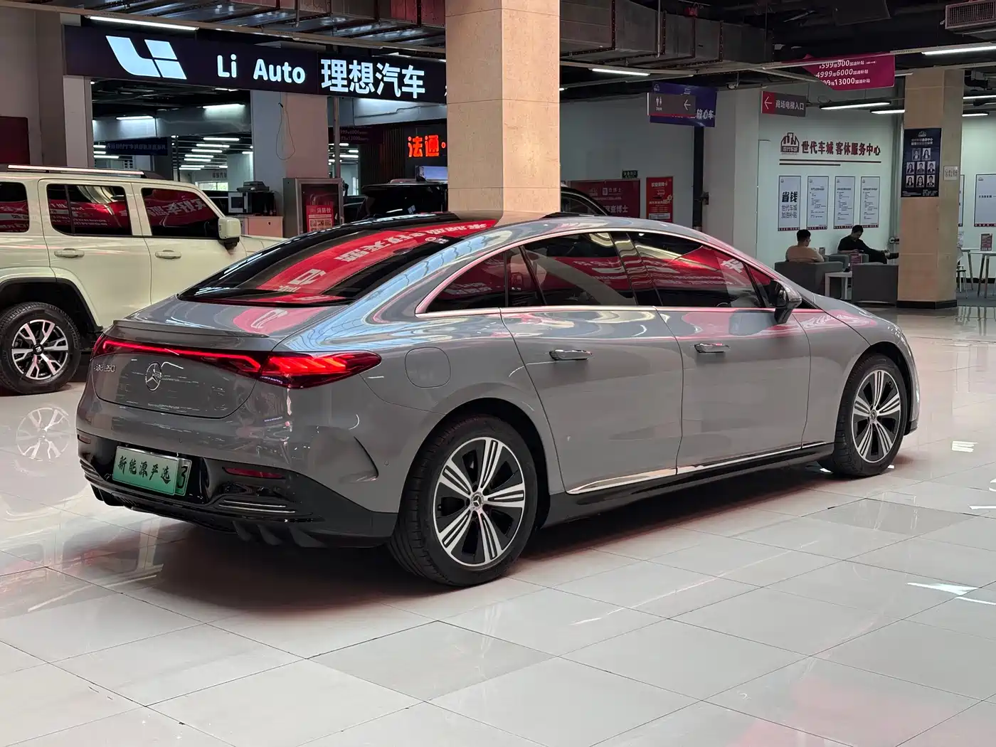 Mercedes-Benz EQE 2022 350 Luxury Edition фото 7