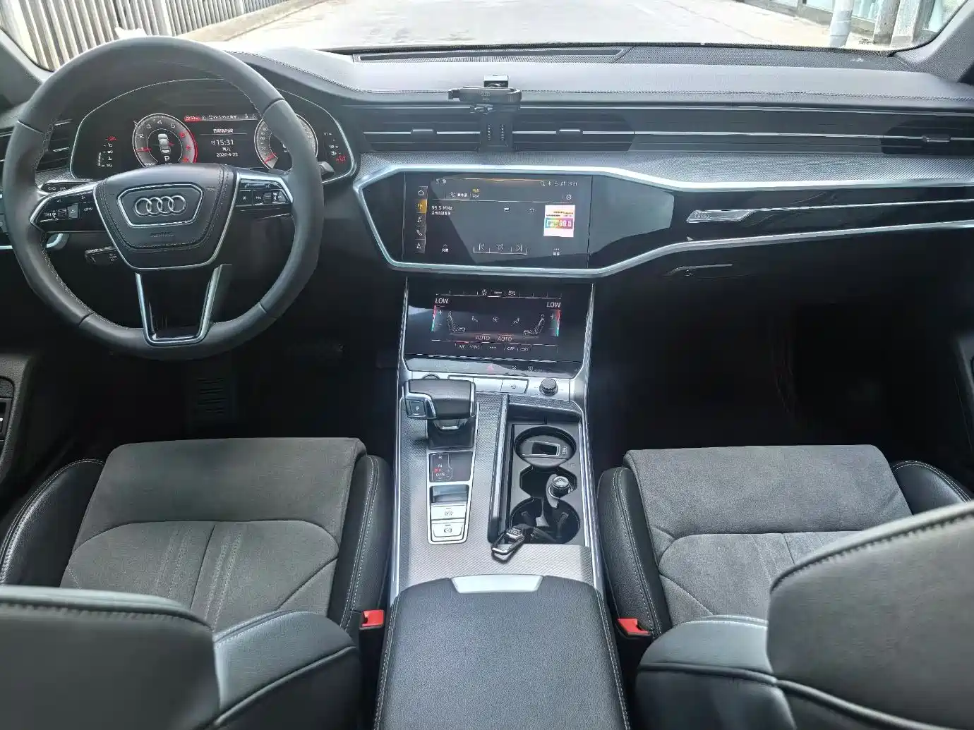 Audi A6L 2023 Facelift 40 TFSI Luxury Dynamic фото 8
