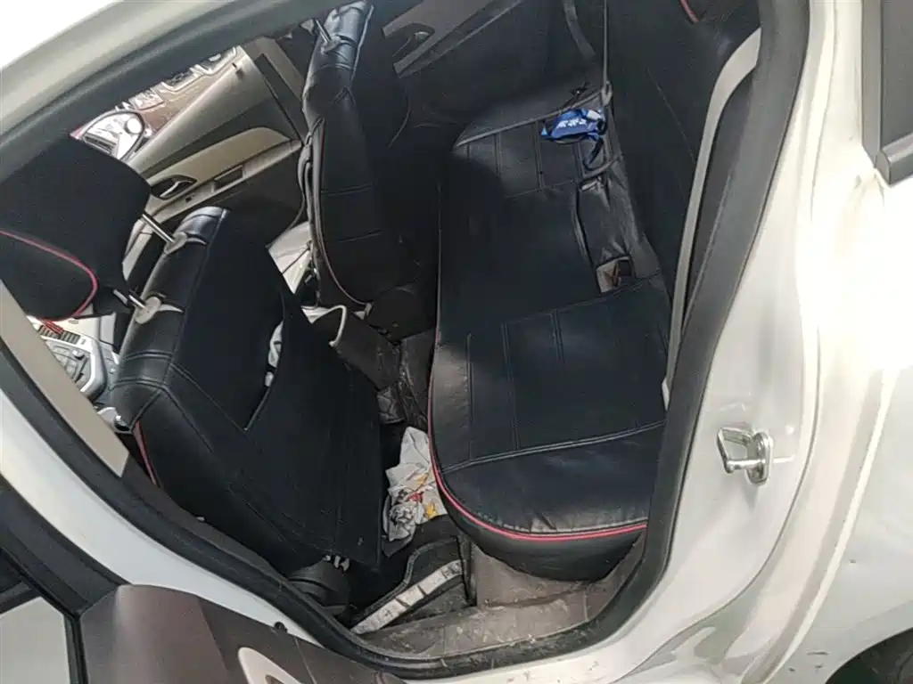 Chevrolet Cruze 2015 1.5L Classic SL MT фото 17