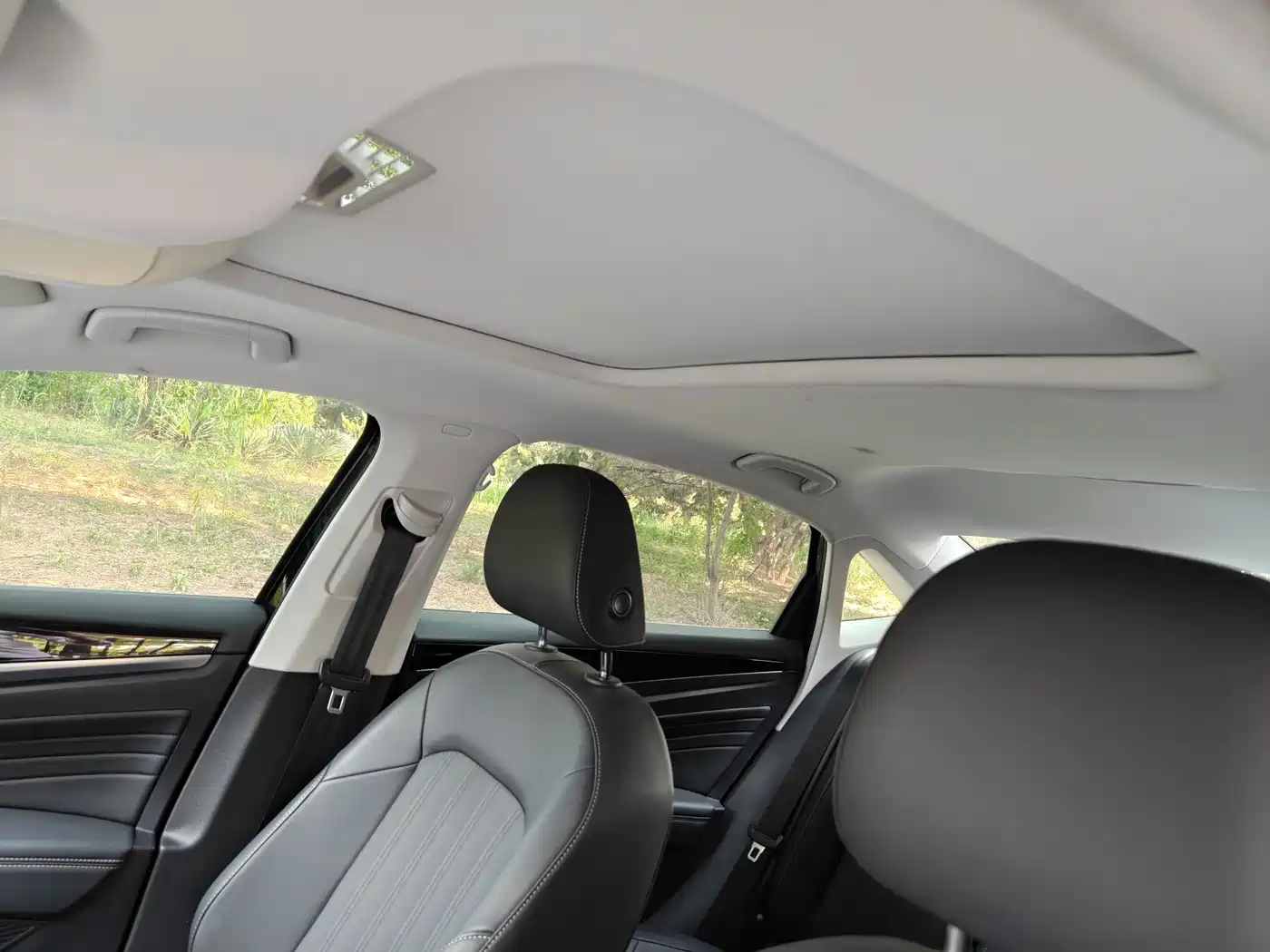 Volkswagen Passat 2024 280TSI Business Edition фото 14