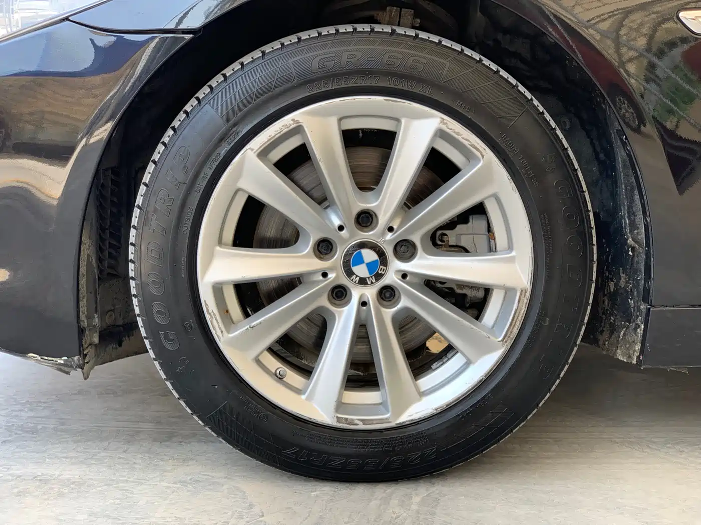 BMW 5 Series 2011 523Li Luxury фото 14