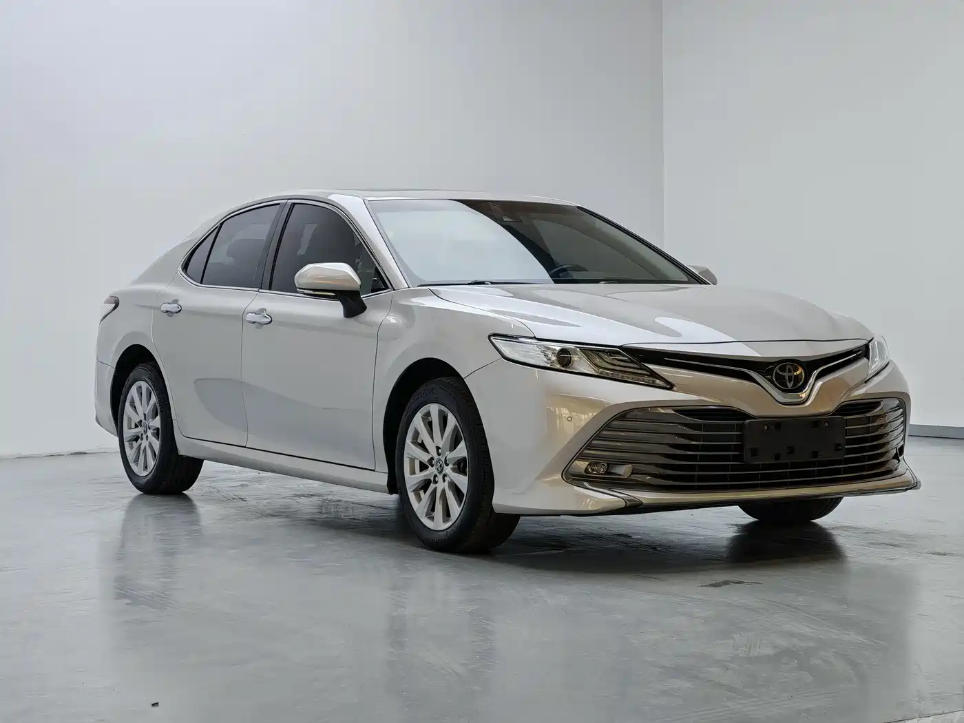 Toyota Camry 2019 2.0G Luxury Edition China VI фото 3
