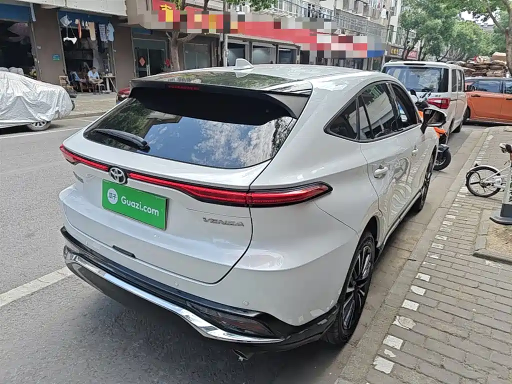 Toyota Venza 2022 2.0L CVT 2WD Premium фото 7