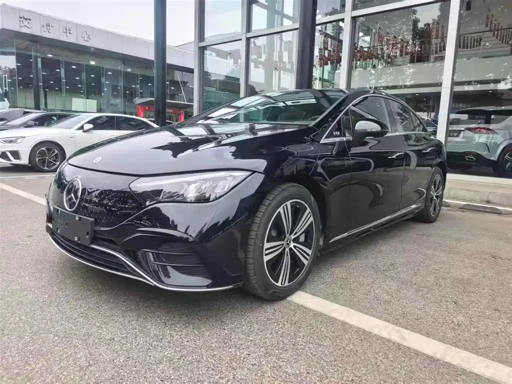 Mercedes-Benz EQE 2025 500 4MATIC Pioneer фото 3