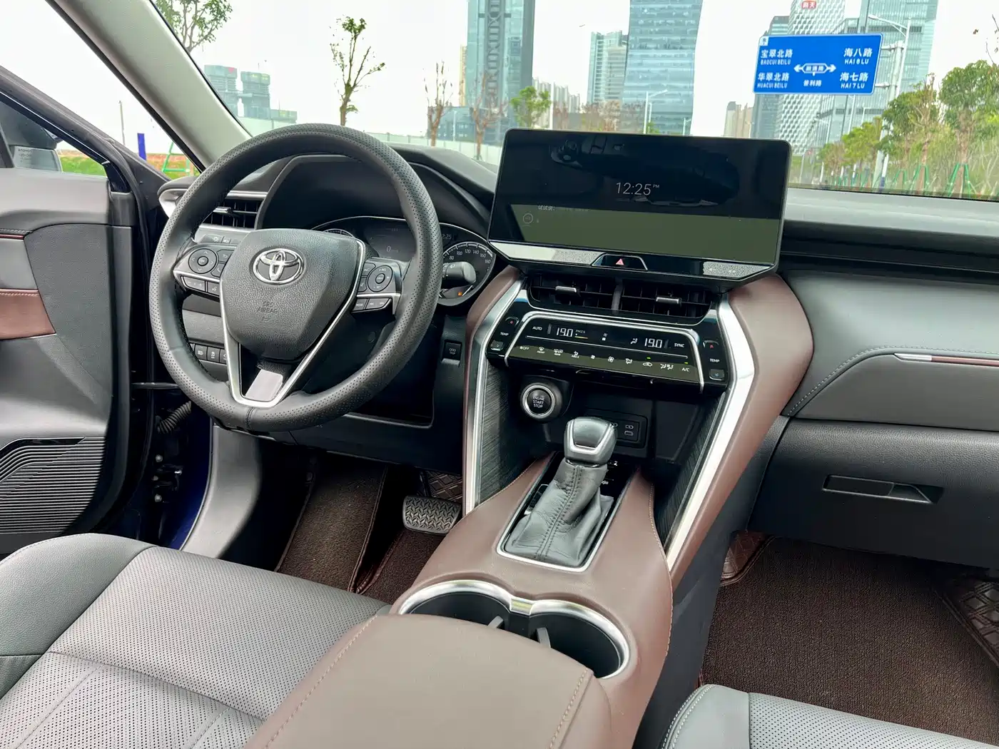 Toyota Lingfang HARRIER 2022 2.0L CVT 2WD Premium Edition фото 17