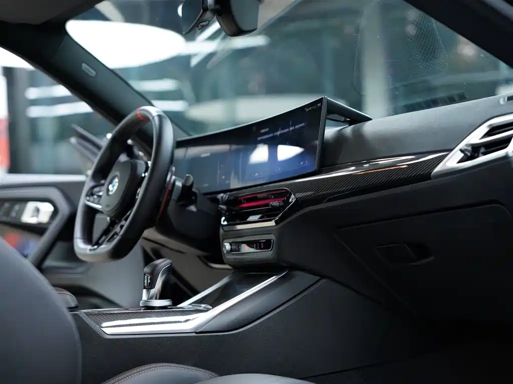 BMW M2 2024 M2 фото 42