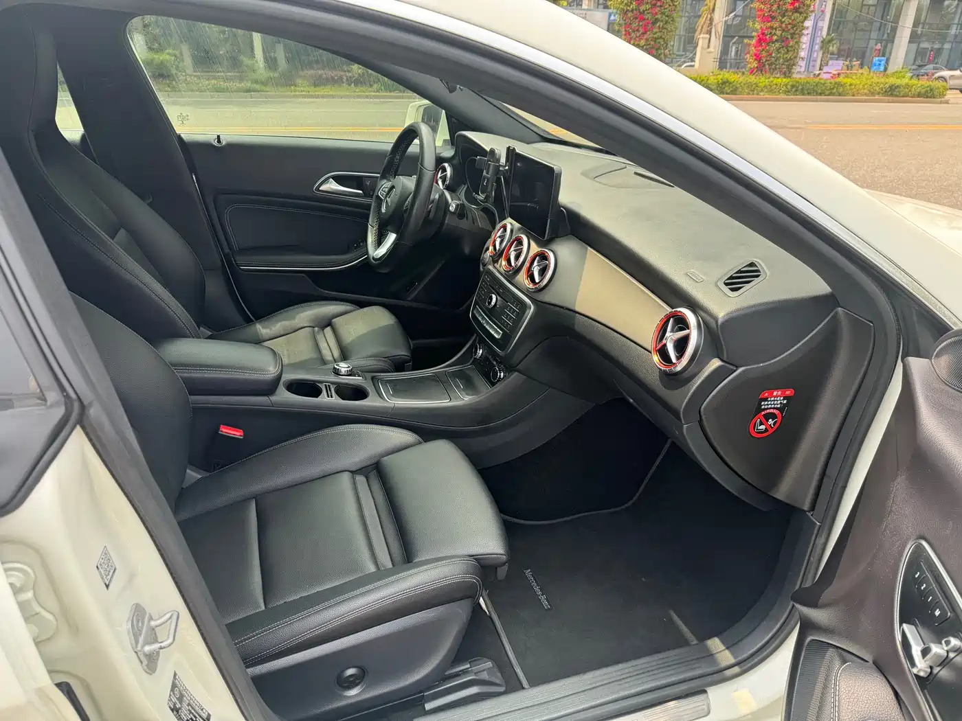 Mercedes-Benz CLA (Import) 2017 Facelift CLA 200 Style фото 6