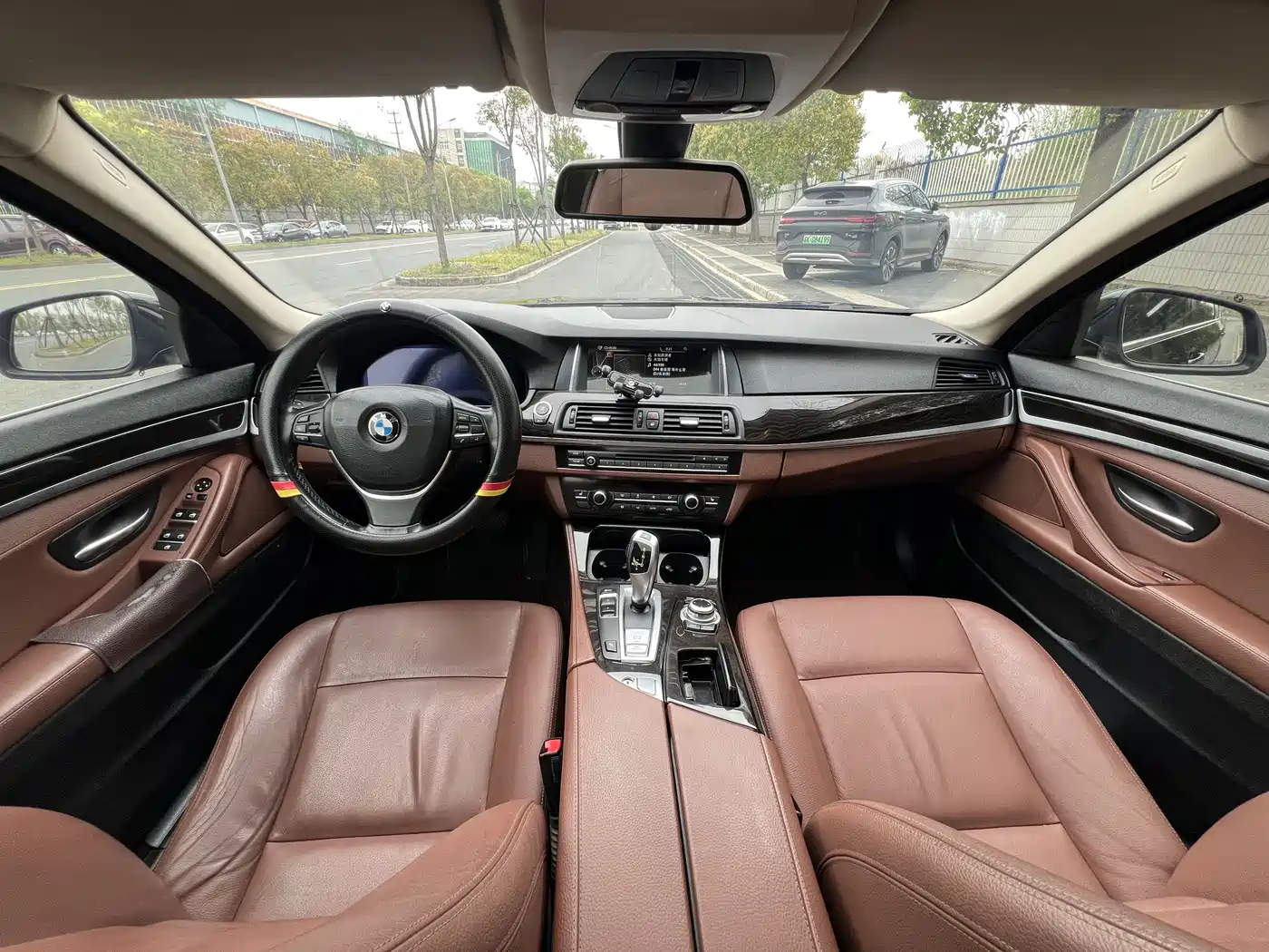 BMW 5 Series 2017 525Li Leading Edition фото 3