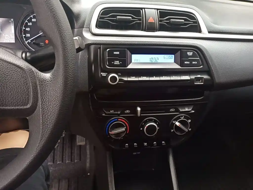 Hyundai Verna 2018 2017 1.4L Manual Renewal China V