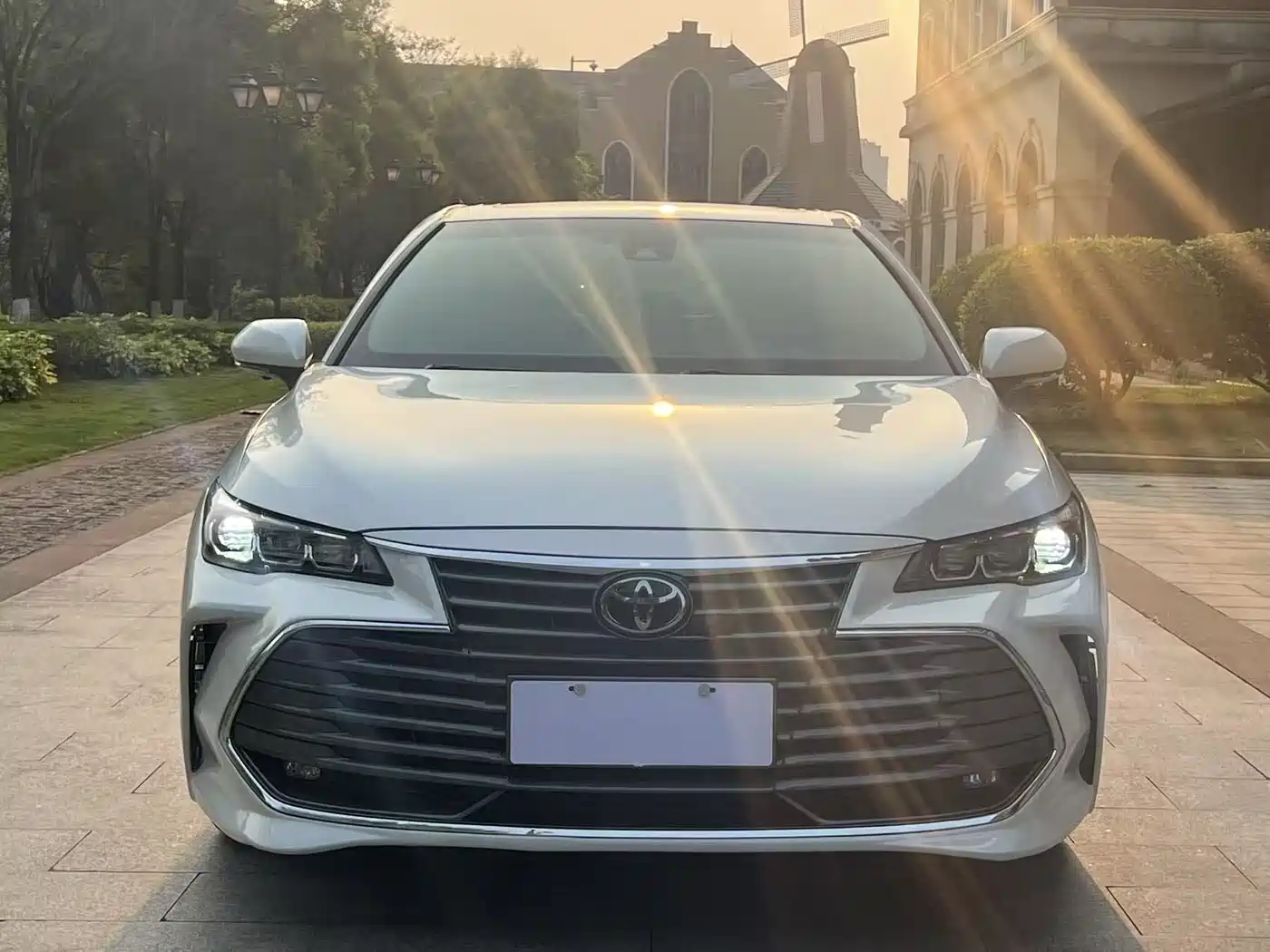 Toyota Avalon 2019 2.0L Luxury Edition (China VI) фото 2
