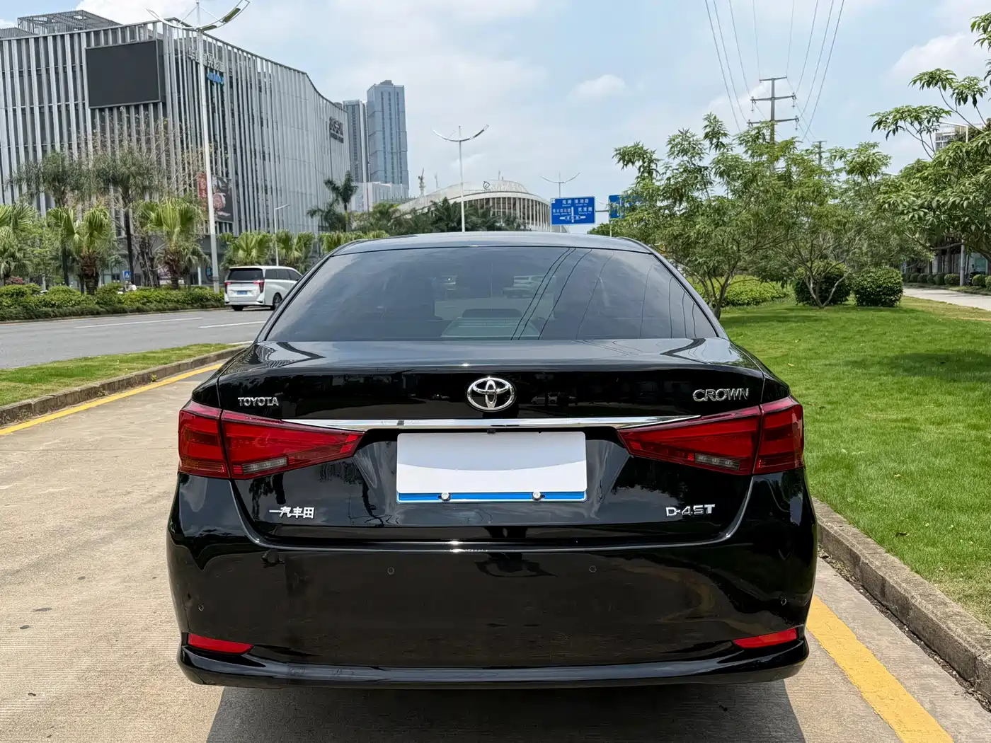 Toyota Crown 2017 2.0T Sport Edition фото 5