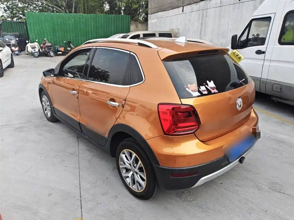 Volkswagen Polo 2018 1.5L Cross Polo Auto фото 5