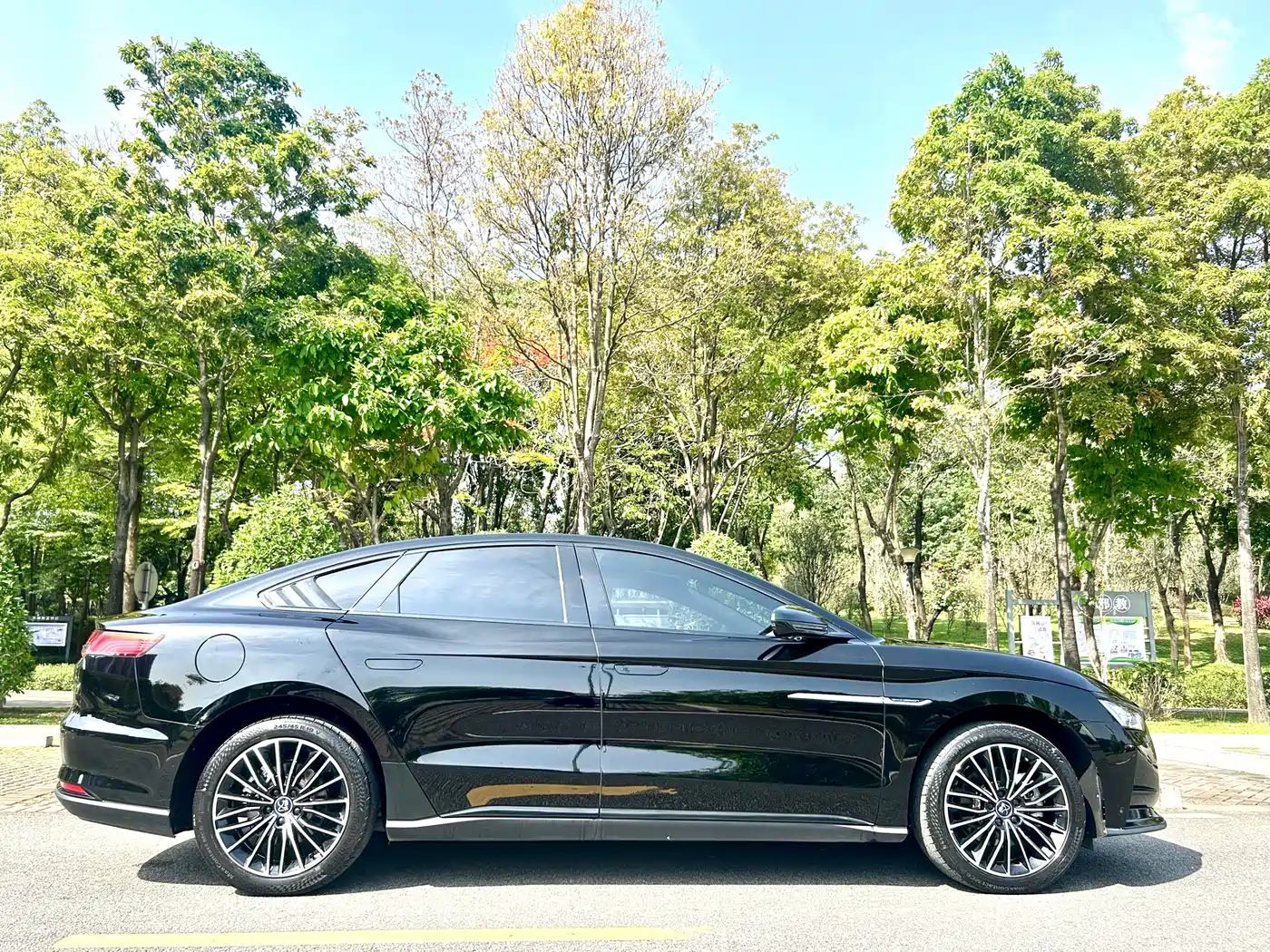 BYD HAN