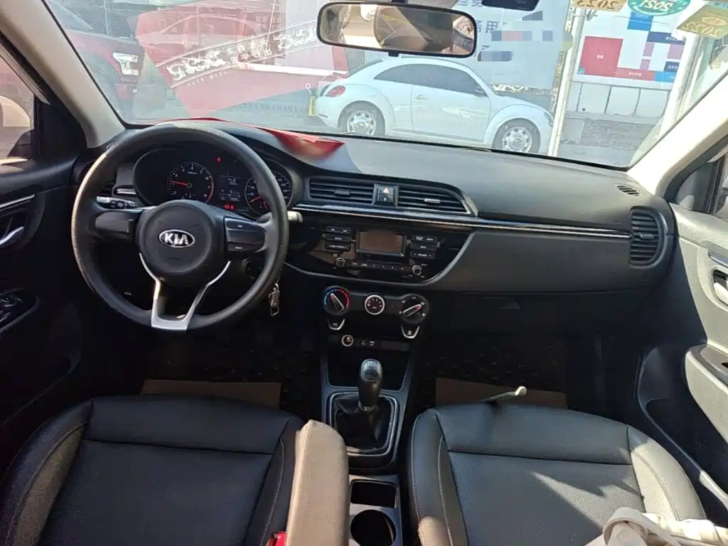 Photo 10 - Kia K2