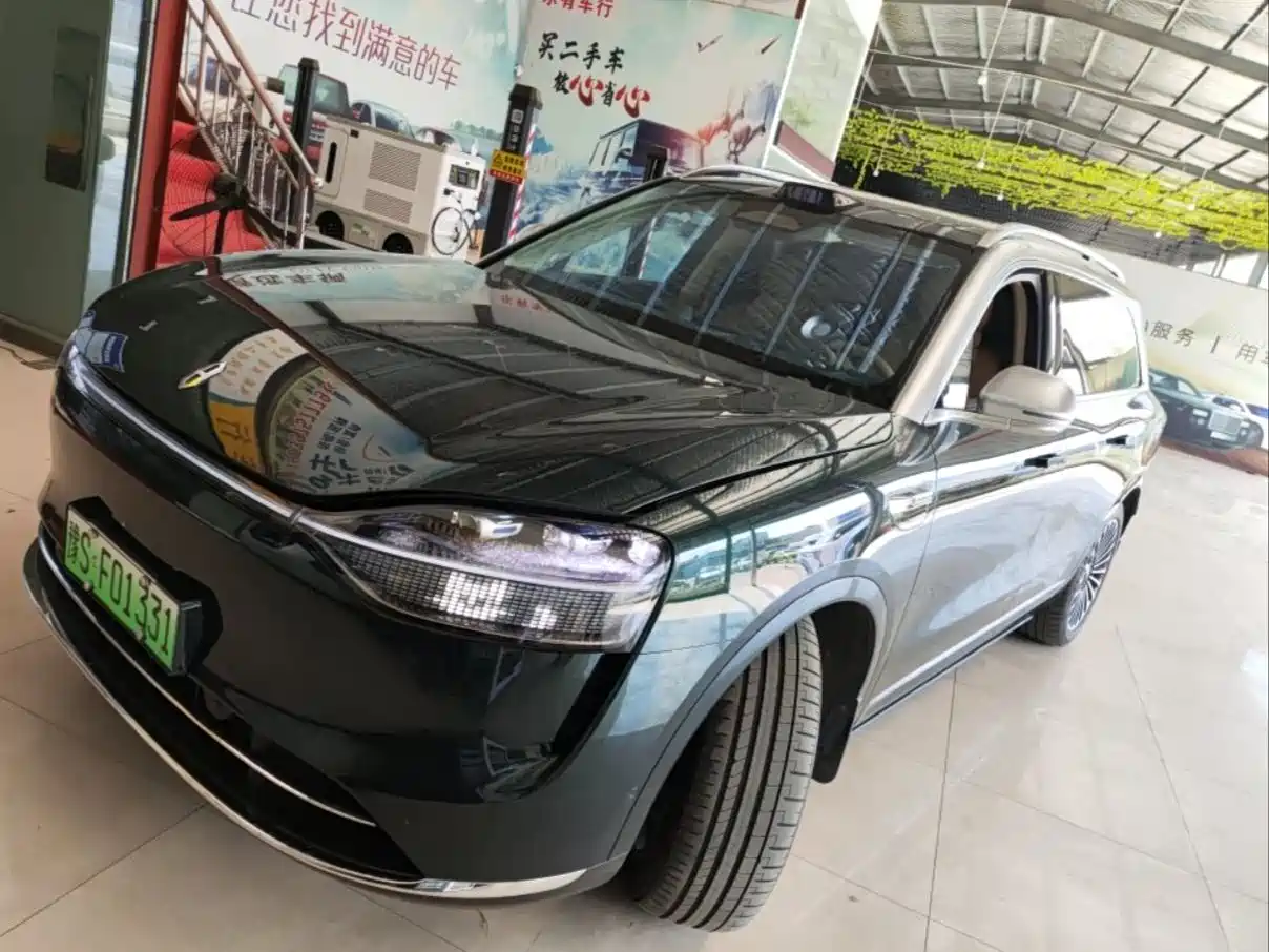 AITO Wenjie AITO M9 2024 Model Extended Range Ultra Edition 52kWh 5-Seater фото 7